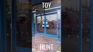 UK Toy Hunt Tour at Smyths Toys [upl. by Letney]