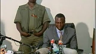 Côte dIvoire  Robert Gueï se proclame président [upl. by Nazar]