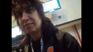 Julian Casablancas in Chile airport  Take It Or Leave It  26032014 [upl. by Aittam326]