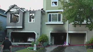 3 die as Cessna crashes into Fairview townhouse [upl. by Chretien]