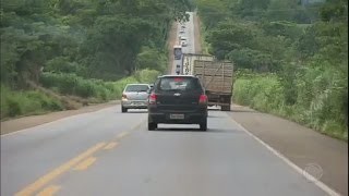 Saiba como conviver com os ônibus e caminhões nas estradas durante as férias [upl. by Gnouhp940]