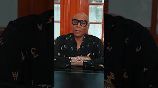 RuPaul nos explica la importancia del color en su casa [upl. by Willabella]