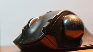 Elecom MXT3DRBK Trackball Review [upl. by Alix288]