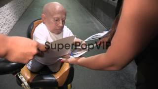 Verne Troyer greets fans at Get Lucky For Lupus in Los An [upl. by Yelekreb]