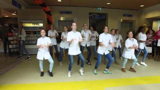 Flashmob in Alrijne ziekenhuis in Leiden verzorgd door Dansstudio Gouda  19 maart 2016 [upl. by Anigal956]