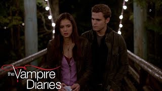 Stefan y Elena deciden estar juntos y hacen el amor 💋😍💑  ♡Diario de Vampiros♡  T1x10 [upl. by Oijres]