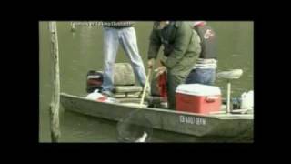 Crappie Magnet How To Fish [upl. by Tema20]