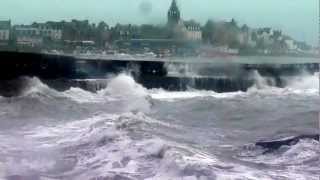 Tempête à Roscoff 11 mars 2013 [upl. by Haraz726]