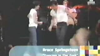 Bruce Springteen  Dancing in the dark Videoclip con COURTENEY COX [upl. by Elleirol501]