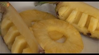 Comment découper un ananas en pirogue   750g [upl. by Iram671]