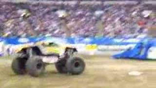 Monster Jam Indianapolis 2007Maximum Destruction [upl. by Bergeron]