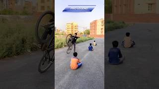 Snake wheelie stunt cycleb minivlogsubscribe cycle shortvideo cyclestuntcycle viralvideo [upl. by Orlina]