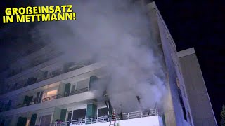 DRAMATISCHER WOHNUNGSBRAND  4 Schwerverletzte  Menschenrettung  Stadtalarm Feuerwehr Mettmann [upl. by Halie988]