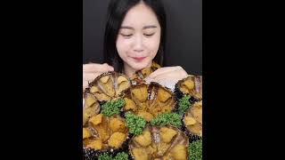 Sea urchin ASMR asmr eating mukbang youtubeshorts seaurchin onhwatv [upl. by Eppes]