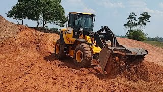 CORTANDO COM PÁ CARREGADEIRA JCB 426ZX [upl. by Miof Mela]