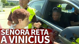 Surrealismo en Valdebebas una señora reta a Vinicius a una carrera vean su reacción  Diario AS [upl. by Ahsuat999]