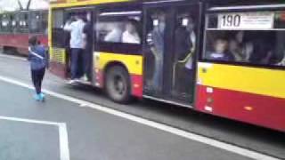 Autobus miejski w Warszawie w godzinach szczytu [upl. by Aenneea]