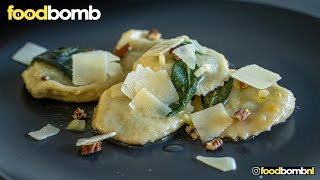 280 Ravioli maken zonder pastamachine  Ravioli met Spinazie en Ricotta 🥬🧀🍝  Foodbomb [upl. by Atiuqrehs839]