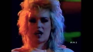 Kim Wilde  Cambodia Discoring 1982 [upl. by Ayrotal]