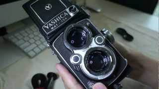 Yashica Mat 124 Twin Lens Reflex TLR Operations [upl. by Sitnerp]