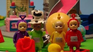 Play Doh Teletubbies Favourite Things on Christmas Morning with Tinky Winky Dipsy LaaLaa and Po [upl. by Udale347]