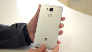 Huawei Ascend Mate 7 is a massive metal mobile with a great battery [upl. by Auqinom286]