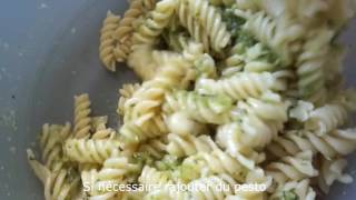 Pates au pesto et basilic  Pascale Recette 1 [upl. by Dnomasor539]