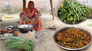 भिंडी और लोबिया की सब्जी बनाने का विधि  barbati with bhindi curry recipe village style cooking [upl. by Sheffield]