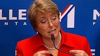 Bachelet rechaza gratuidad para universidades [upl. by Ecidnac]