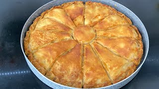 EL AÇMASI SOĞANLI BÖREK TARİFİ BÖYLE KOLAY BÖREK TARİFİ GÖRMEDİM 👀🤭 TAVADA PRATİK BÖREK TARİFİ✅ [upl. by Wales]