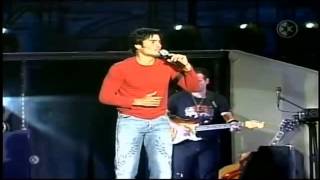 Chayanne  Sentada aqui en mi alma en vivowmv [upl. by Rieth]