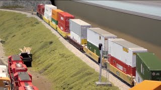 HO Canadian Pacific Intermodal Train [upl. by Seaden]