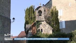 SUIVEZ LE GUIDE  À ChâteauChalon le passé se vit au présent [upl. by Haya]