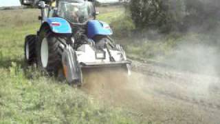 Frantuma Sassi Rock Crushers FAE STC 150  CNH T6000 Power Command quot1°Partequot [upl. by Anauqahs]