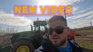 Fertilizare grau prima mana cu johndeere 6215 si kuhn axis A inceput primavara tractor vlog [upl. by Palmore891]