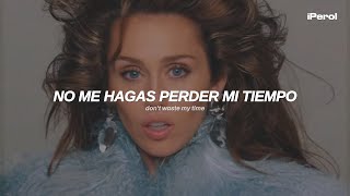 Miley Cyrus amp Pharrell Williams  Doctor Work It Out Español  Lyrics  video musical [upl. by Aliled]