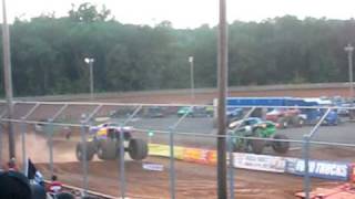 Hagerstown Monster Jam 72410  Spiderman vs Grave Digger Round 1 [upl. by Maggie244]