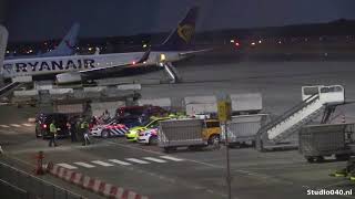 Bommelding Eindhoven Airport leidt tot tumult [upl. by Miguelita]