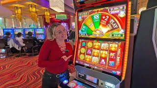 She Only Put In 200 And This Happened Las Vegas Slot Play BABY [upl. by Daffie670]