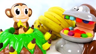 Le Singe Play Doh Dentiste Mange ses Bananes [upl. by Whitaker]