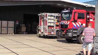 Medewerkers van houtfabriek in Haaksbergen blussen brand in machine [upl. by Nedah]