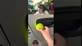 Ouvrir une voiture avec une balle de tennis [upl. by Ancel]