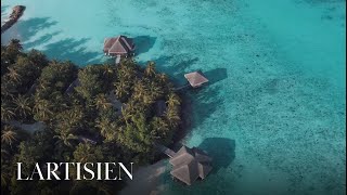 ONEampONLY MALDIVES REETHI RAH 🌴 Full Tour amp Review of one of the most famous Maldivian resort 4K [upl. by Cud]