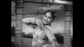 Waheeda Rehman Classical Dance [upl. by Lehcim]