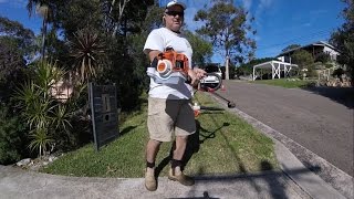 How to edge mow and blow a lawn using a Honda mulching mower [upl. by Nodnrb]