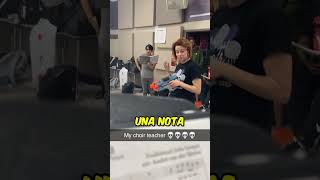 Esta Profesora de Coro Enseña con Una Pistola Nerf 😳 [upl. by Grote]