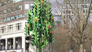 Canary Wharf traffic Light Tree [upl. by Firmin744]