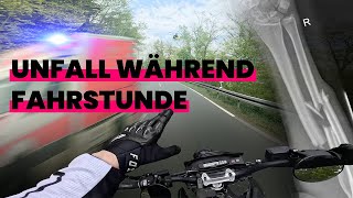 Motorradunfall während der letzten Fahrstunde  Husqvarna 701 Supermoto [upl. by Dolan]