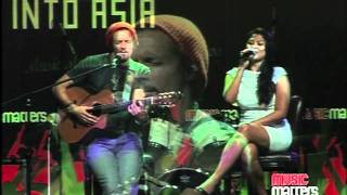 Jason Mraz  Lucky feat Dira Sugandi Live at Music Matters [upl. by Eohce]