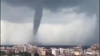 Il video della tromba marina nel mare davanti a Livorno [upl. by Gershom]